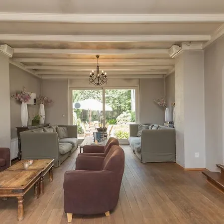 Ξενοδοχείο Fletcher Restaurant De Burghoeve 3*