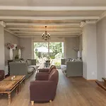 فندق Fletcher Restaurant De Burghoeve 3*