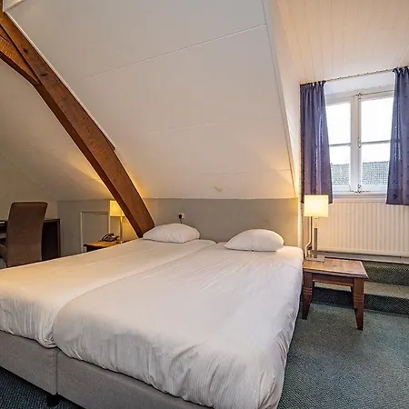 فندق Fletcher Restaurant De Burghoeve 3*