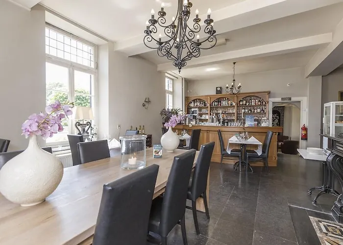 Fletcher Restaurant De Burghoeve Отель