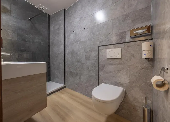 Отель Fletcher Restaurant De Burghoeve 3*