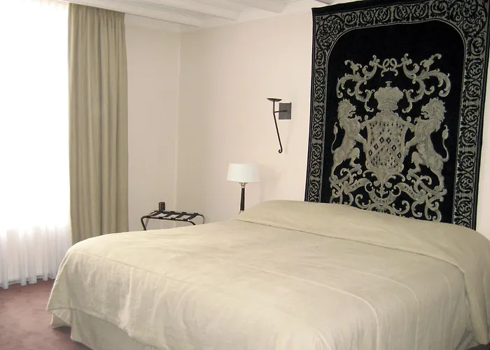 Отель Fletcher Restaurant De Burghoeve 3*