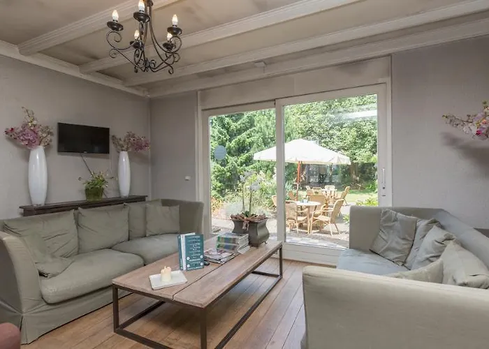 Fletcher Restaurant De Burghoeve 3* Валкенбург